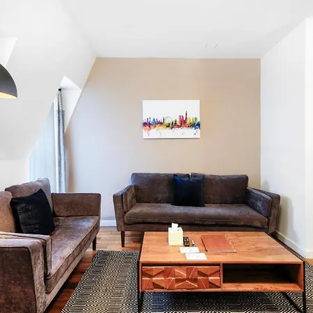 Monument Serviced Apartments By Lovelystay-3