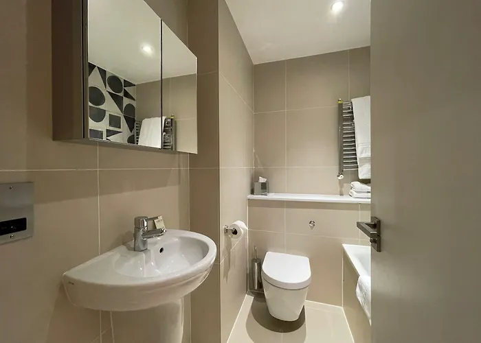 Nevern Place By Supercity Aparthotels London